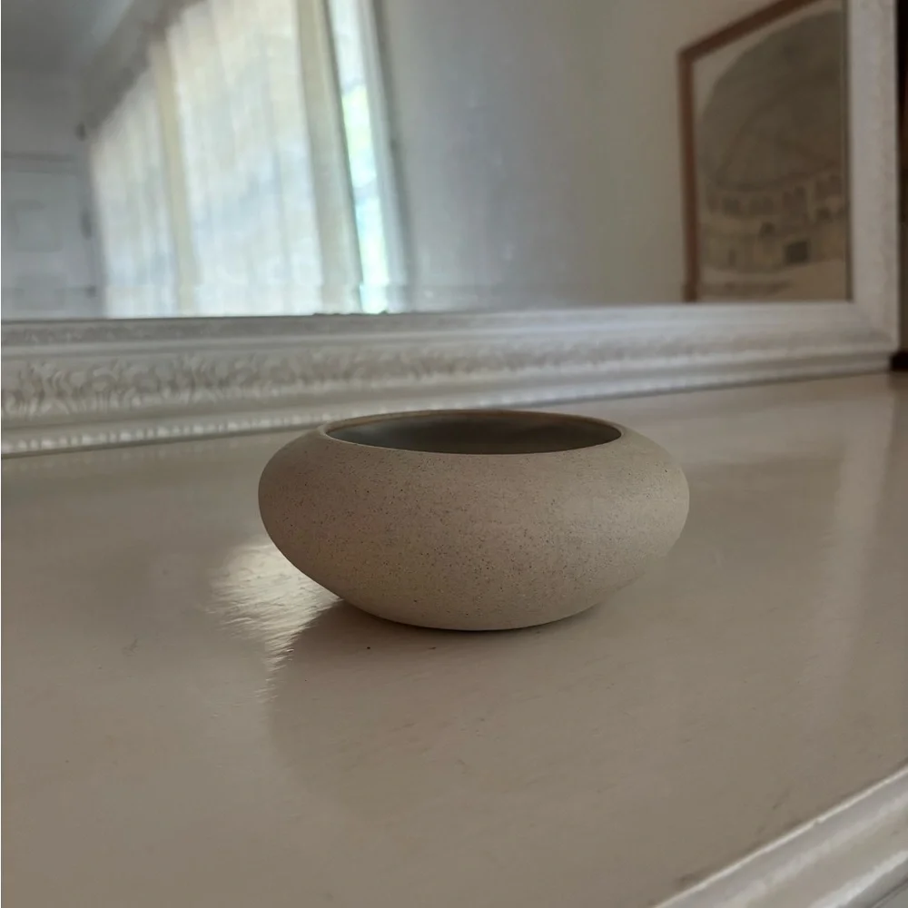 Ceramic Off-White Ikebana Vase